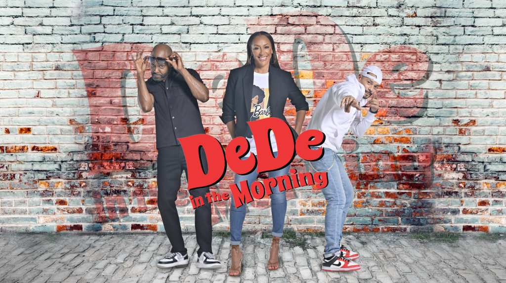 De De in the morning Logo